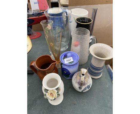 AN ASSORTMENT OF GLASS AND CERAMIC ITEMS TO INCLUDE JUGS AND VASES ETC 