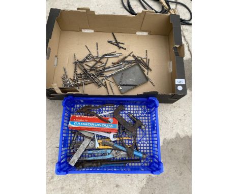 AN ASSORTMENT OF TOOLS TO INCLUDE DRILL BITS, CLAMPS AND TIN SNIPS ETC 