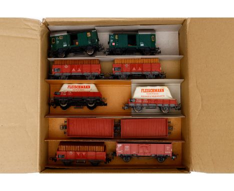 10 Fleischmann Wagen, Spur H0, Alterungsspuren, Z 2-3