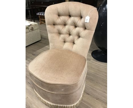 BUTTON BACK BEDROOM CHAIR
