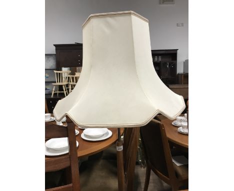 VINTAGE FLOOR STANDING LAMP