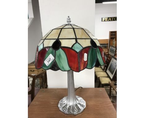 TIFFANY STYLE LAMP