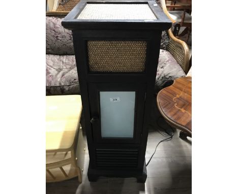 PEDESTAL LAMP