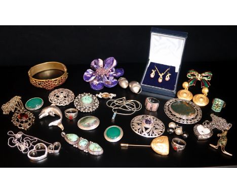 Mixed Lot Of Costume Jewellery To Include Brooches, Bangle, Earrings, Ring, Necklaces, Pendants Etc. Some Silver 