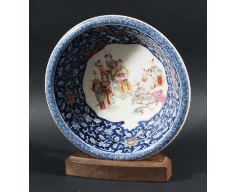 CHINESE EWER AND BASIN, late 18th century, the central painted figural scene inside a scrolling foliage border, the ewer "as 