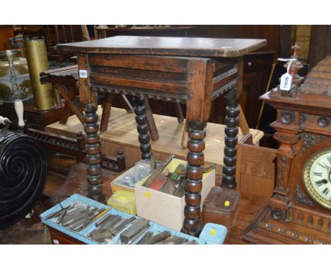 AN EARLY 20TH CENTURY OAK JOINT STOOL on bobbin turned legs