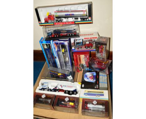 A QUANTITY OF BOXED MODERN DIECAST TRACK AND FIRE ENGINE MODELS, to include Corgi Classics, Shinsei, Oxford Diecast, Conrad, 