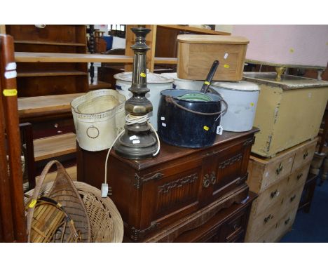 A QUANTITY OF VARIOUS METALWARE, etc, to include two enamel cooking pots, two bread bins, brass table lamp, door stop, togeth