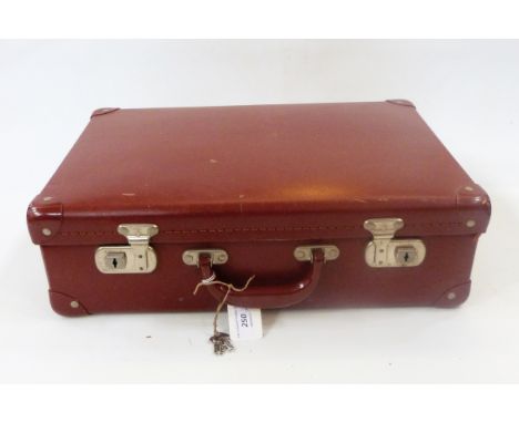 Three various vintage trunks, a leather suitcase and another travel case (5) 