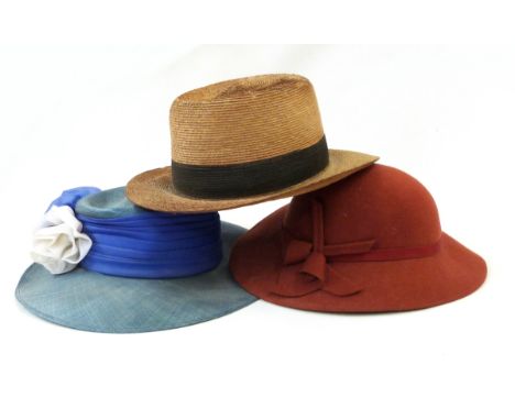 Assorted vintage hats, kid gloves, ermine tippet, etc. (1 box) 