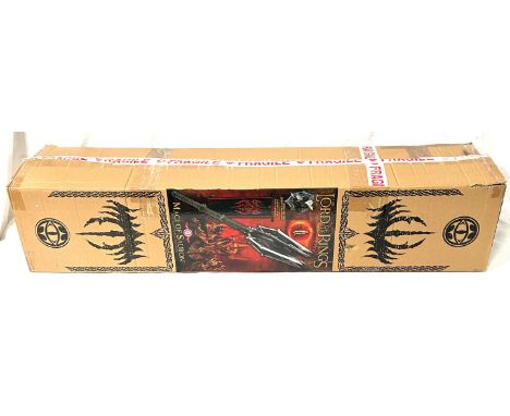 United Cutlery Lord of the Rings Mace of Sauron with War Banner 1:1 Scale Replica United Cutlery Lord of the Rings Mace of Sa