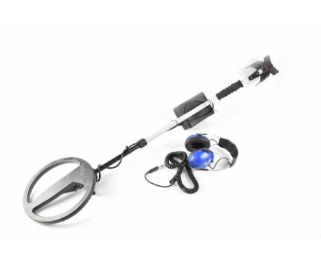 A Minelab 'Sovereign Extra Sensitive, BBS 1000' professional metal detector, 10-inch ring (26cm), with spare battery, headpho