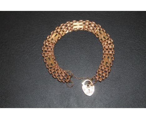 A HALLMARKED 9 CARAT GOLD GATE BRACELET - APPROX WEIGHT 6.2G