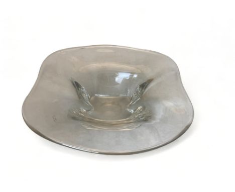 A quantity of glassware including an Orrefors bowl

The shaped square clear glass footed bowl, 28cm wide, together with a cle