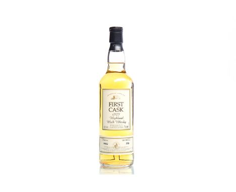 DALLAS DHU 1979 FIRST CASK 24 YEAR OLD Single Malt Scotch Whisky. Distilled 5th June 1979 and matured in cask no. 1382. Bottl
