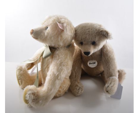 Three modern Steiff Bears, The Bear of the Year 2011, chestnut brown wearing graduation robes, limited edition No. 656, 30cm,