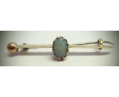 15ct gold opal set brooch, 2.2g. P&amp;P Group 1 (£14+VAT for the first lot and £1+VAT for subsequent lots) 