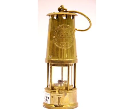 Brass Protector miners lamp type 6. P&amp;P Group 2 (£18+VAT for the first lot and £2+VAT for subsequent lots) 