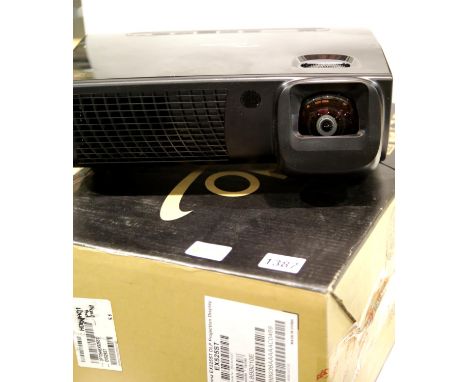 As new in original box Optoma EX525ST projector. This lot will attract VAT at 20% on the sale price. P&amp;P Group 3 (£25+VAT