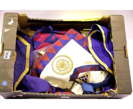 Box of London related Masonic regalia. P&amp;P Group 2 (£18+VAT for the first lot and £2+VAT for subsequent lots) 