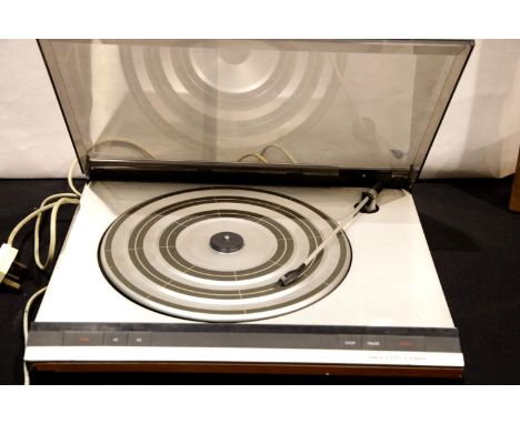 Bang and Olufsen Beomaster 1900 amplifier and turntable with stylus. This lot is not available for in-house P&amp;P. 