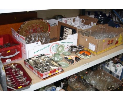 A QUANTITY OF CASED AND LOOSE CUTLERY, drinking glasses, vases, jugs, wooden tray, wooden box, Poole Pottery, Wedgwood green 