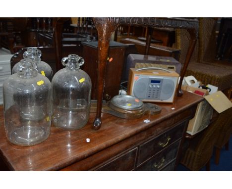 A QUANTITY OF MISCELLANEOUS, to include a pine DAB radio, an oak barometer, an oak candle box, a bakelite radio and six glass