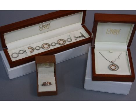 A CLOGAU SILVER JEWELLERY COLLECTION, to include, a modern silver and rose metal circle design link bracelet, measuring appro