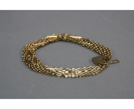 A GATE LOCKET BRACELET, approximate weight 8.8 grams