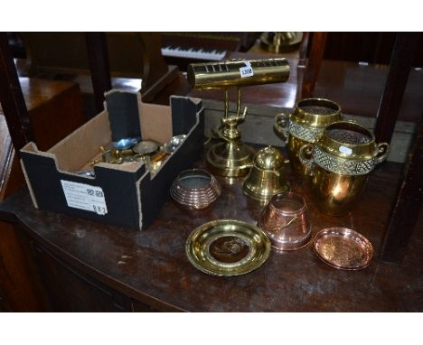 A QUANTITY OF BRASS AND COPPER, to include a desk lamp, pair of vases, etc