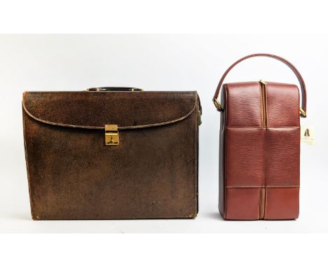 GUCCI VINTAGE BRIEFCASE, main compartment with internal straps and two side locks and further front external compartment with