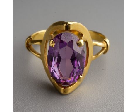 18ct Russian gold and Amethyst Ring, marked to shank, UK size  L , gross weight 3.7g 