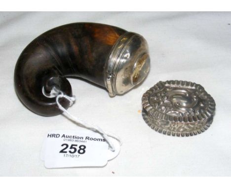 A snuff mull with Cairngorm set lid, together with an embossed silver pill box - Birmingham 1902
