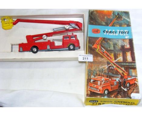 Boxed Corgi Major Toy Fire Engine 1127