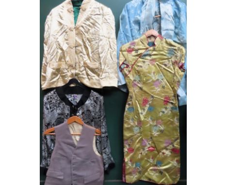 Various Oriental and other vintage clothing
All in used condition, unchecked