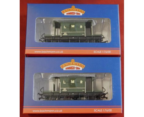 Bachmann 37-537X 20 Ton Standard Brake Van LMR Green (2). Mint in box.