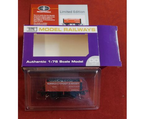 Dapol Model Railways Limited Edition Norwich Cooperative Society, model number 089 of 200. Mint in box.