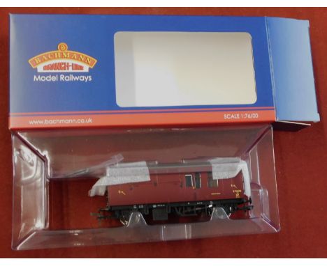 Bachmann Branchline 38-525Y ER Maroon Horse Box E96346. Mint in box.
