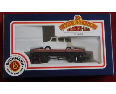Bachmann 33-410 1 Plank Wagon With Ford Transit Van. Mint in box.