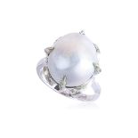A BAROQUE CULTURED PEARL RING