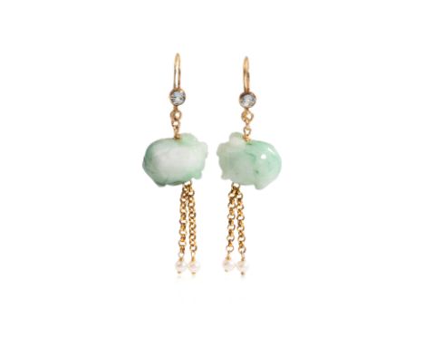 A PAIR OF JADE 'PIG' DIAMOND, TOPAZ AND CULTURED AKOYA PEARL EARRINGS
Featuring a pair of jade 'pigs', mounted in a yellow go