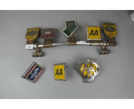 Collection of car badges to include AA, Land Rover, Silverstone etc 