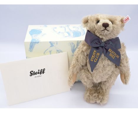 Steiff Club Annual Edition 2011 teddy bear, EAN 421143, grey mohair, with certificate, Excellent Plus to Near Mint in Excelle