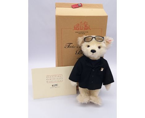 Steiff Toots Thielemans bear, Belgian exclusive, 2000, white tag 660092, LE 1500, white mohair, dedicated to the famous Belgi