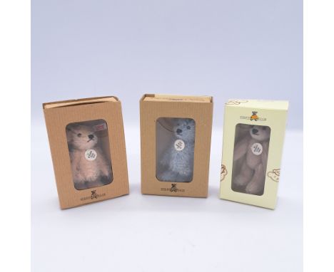 Steiff trio of Steiff Club annual gift bears: 2003, 2004 and 2005, mohair/plush, Excellent Plus to Near Mint within Excellent