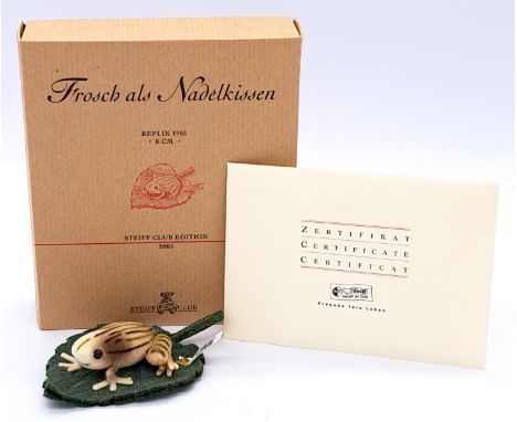 Steiff Club Edition Frog Pincushion 1903 replica, white tag 420368, LE to 2003, certificate, box, outer trade carton, Near Mi