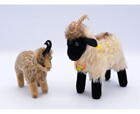 Steiff pair of vintage mohair animals: (1) Snucki ram, EAN 132200, with yellow cloth tag, button and chest tag, white/black m