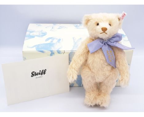 Steiff Club Annual Edition 2010 teddy bear, white tag 421105, production limited to the year 2010, cream mohair, Near Mint, w
