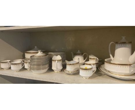 Paragon 'Athena' pattern tea, coffee and dinner service
