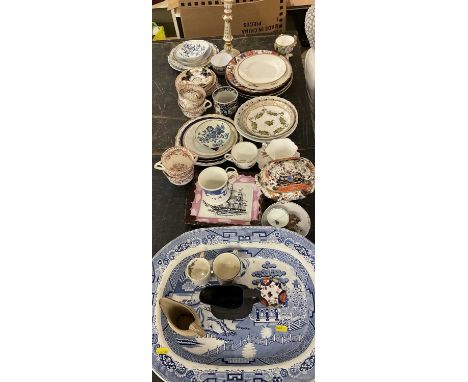 Quantity of predominantly 18th Century porcelain to include Meissen, Derby and Worcester